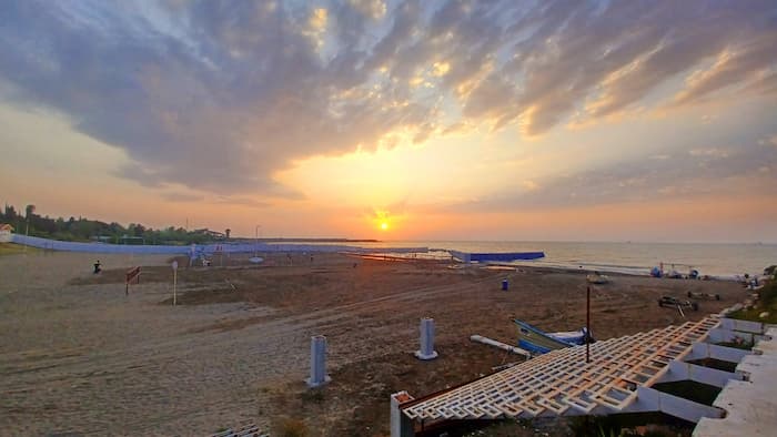 زمین تنیس خزرشهر